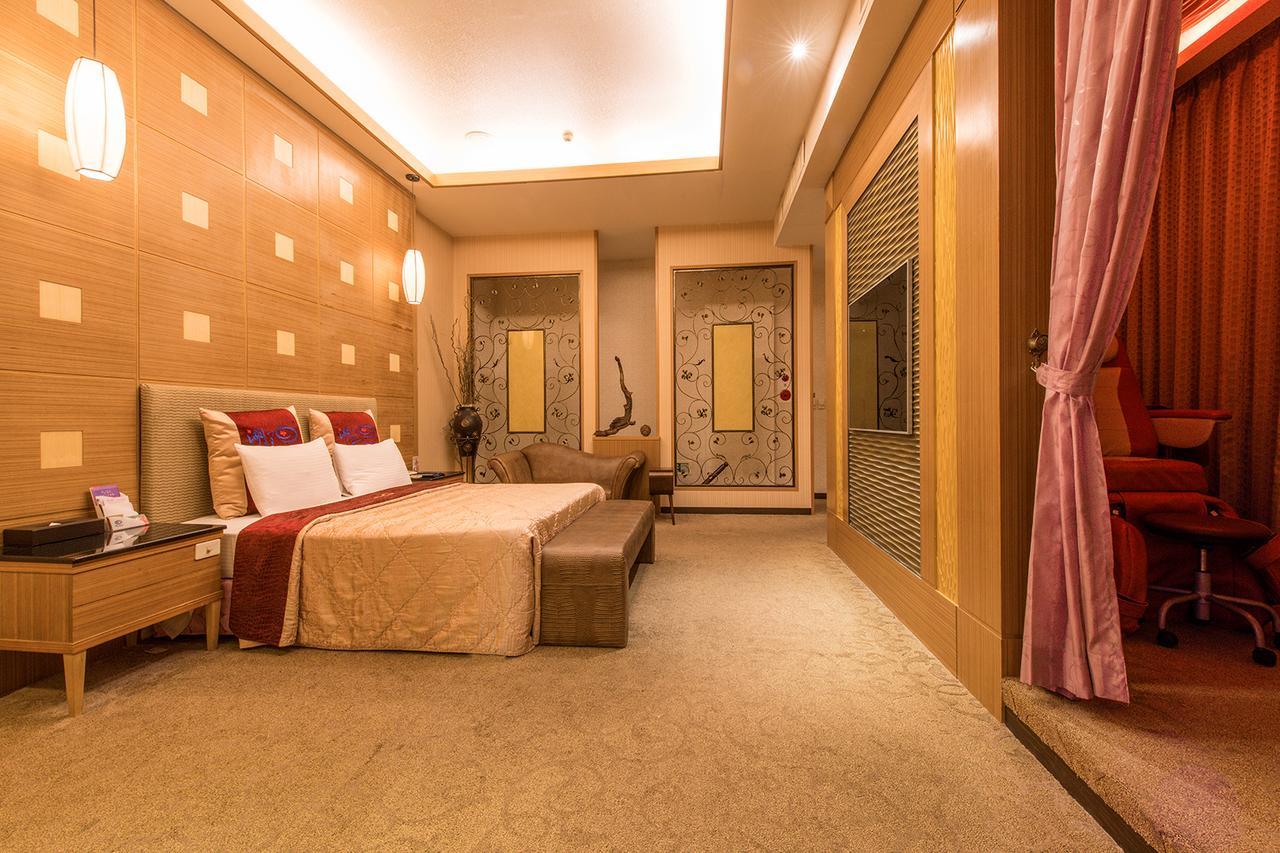 Hwu Meei Motel Tainan Exterior photo